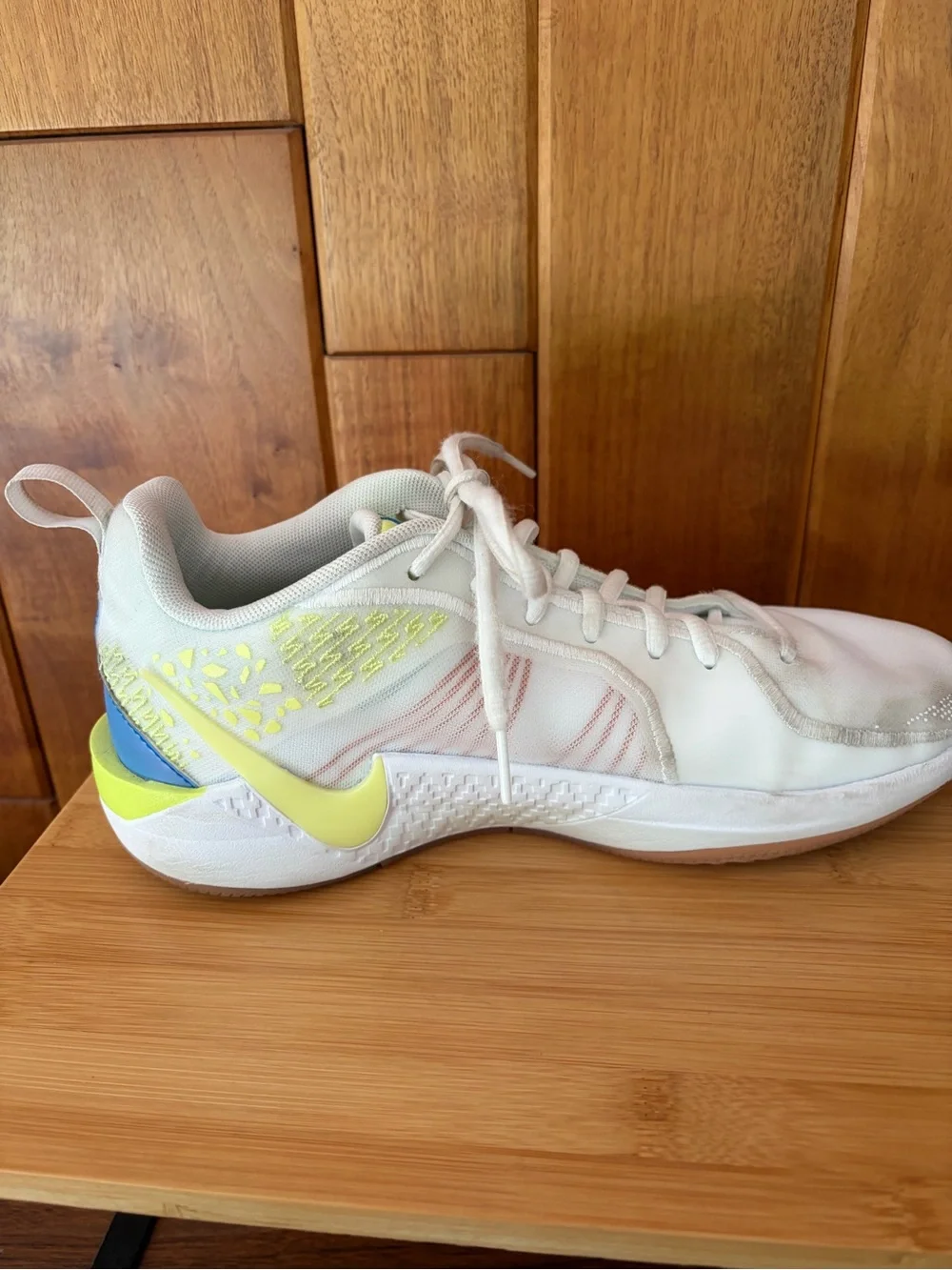 Nike Sabrina Kids 6.5 Y White/Lemon Sneaker Basketball Athletic Shoes. HF1188100